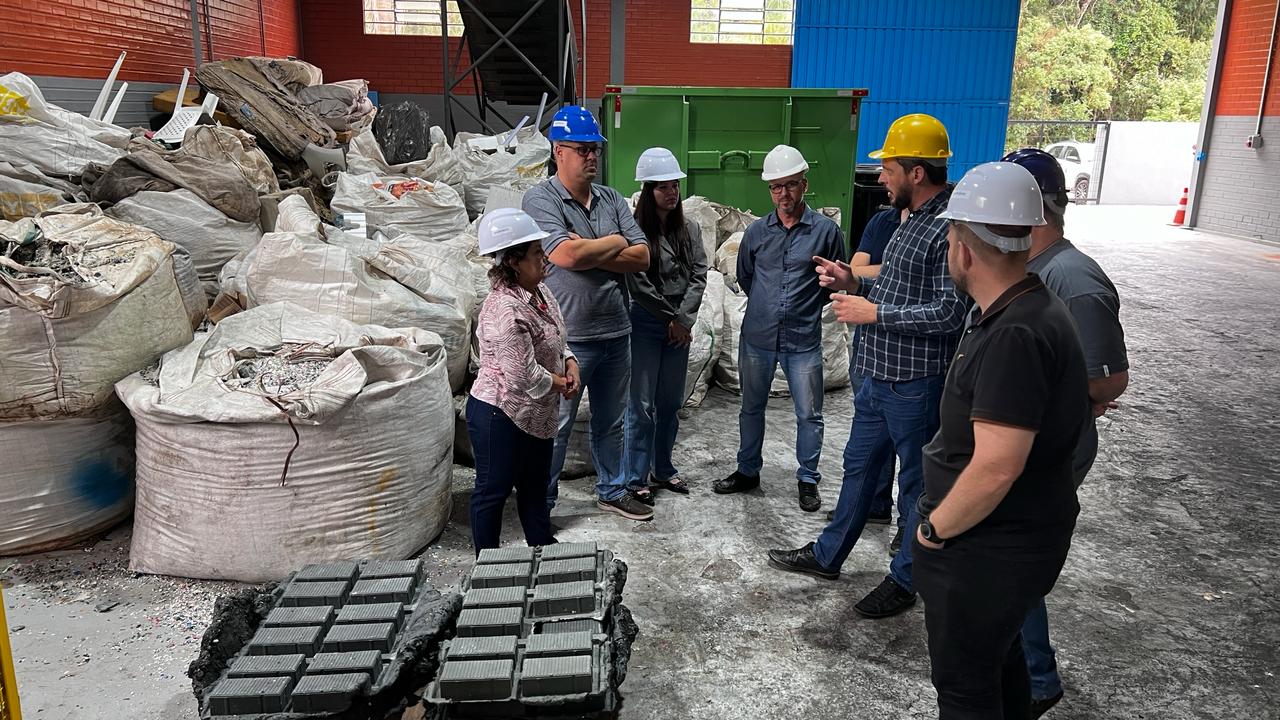 Visita à Usina de Processamento de Resíduos